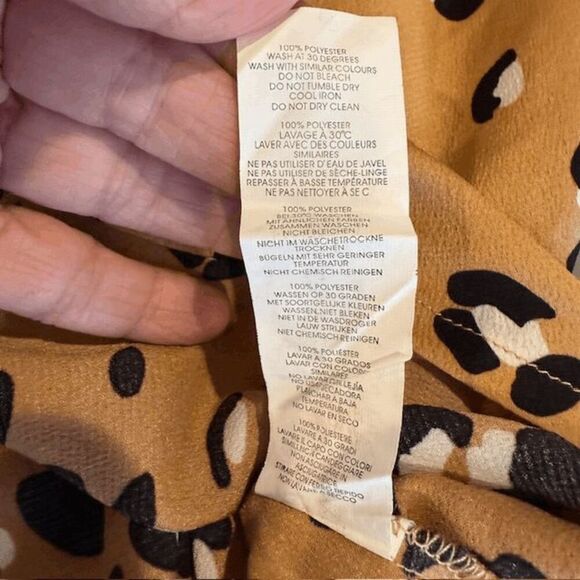 Nasty Gal Leopard Print Satin Cowl Neck Top Adjustable Strap Elastic back Size 0 - Picture 8 of 11